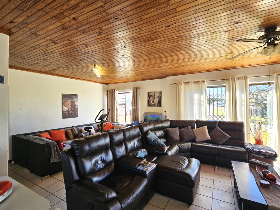 3 Bedroom Property for Sale in C Place Eastern Cape